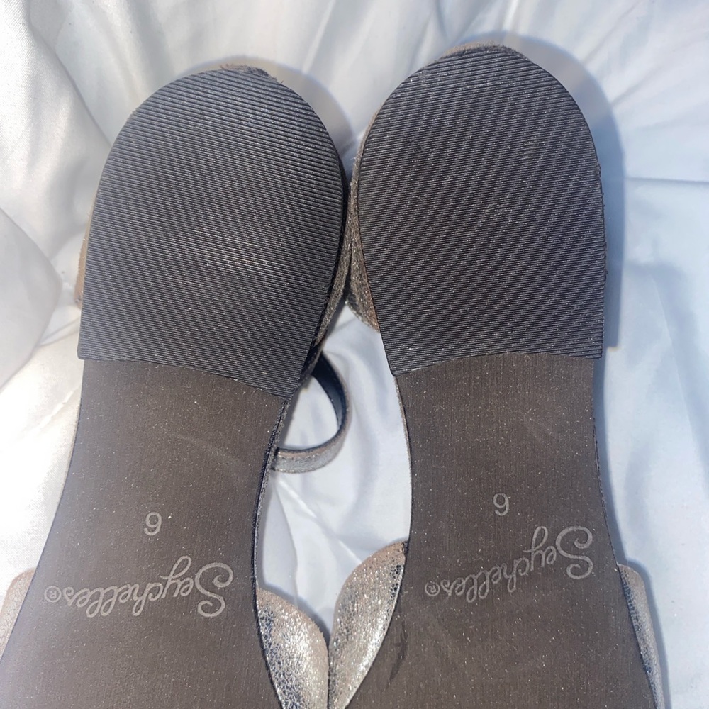 Seychelles Metallic Silver Pointed-Toe Ankle-Strap Flats - Picture 6 of 7